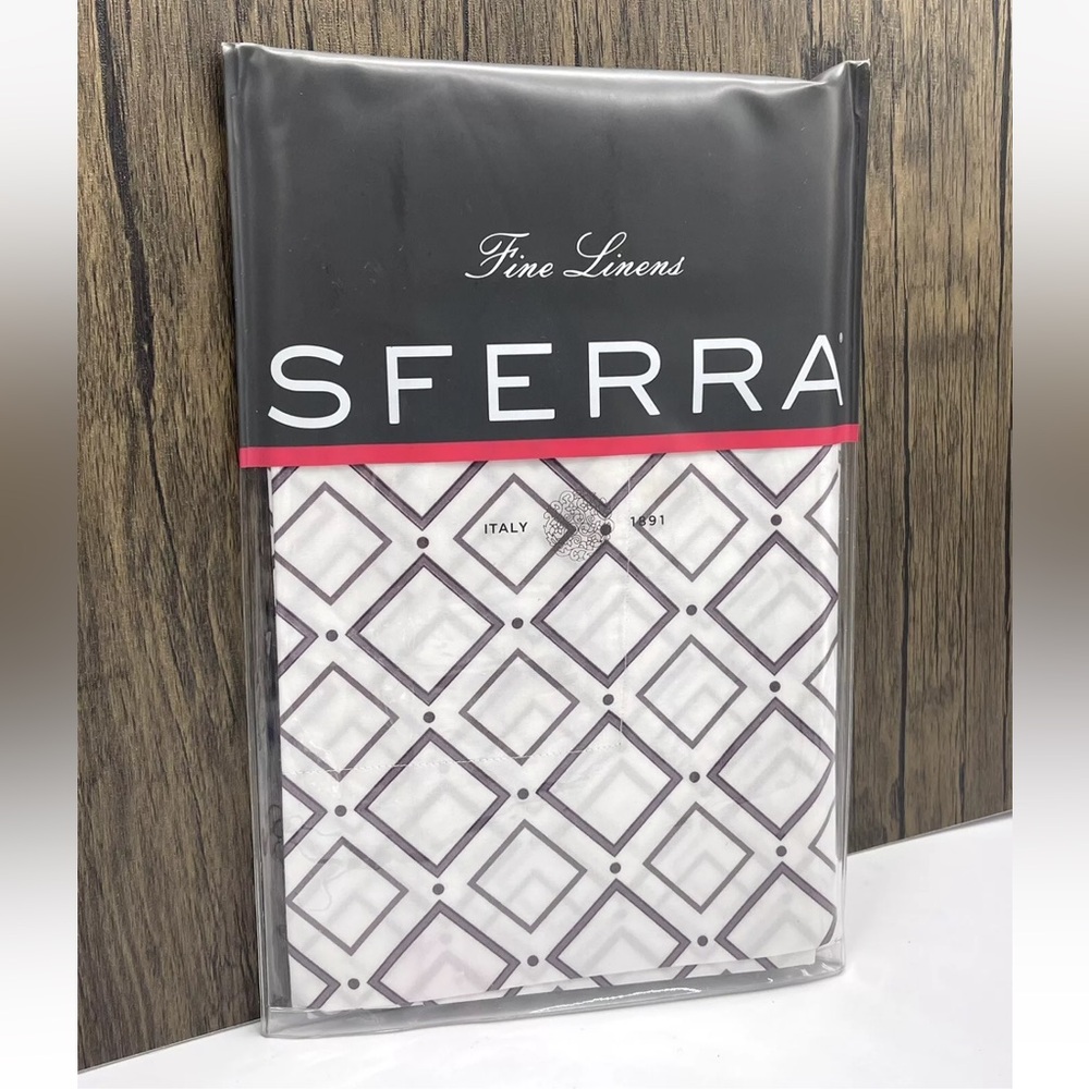 SFERRA Deagan Single Standard Sham White / Purple 100% Egyptian Cotton 21x26”